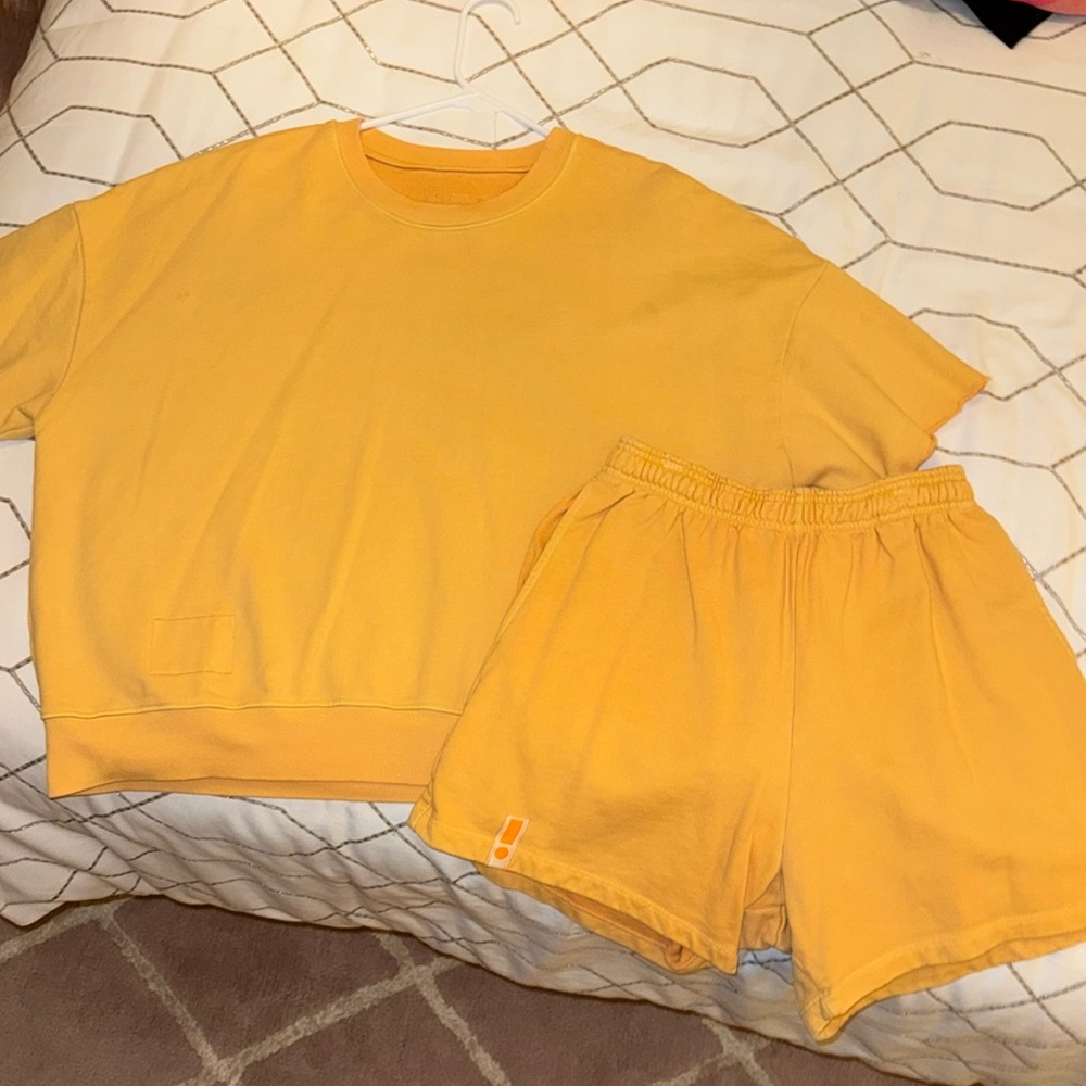 Daily drills short sleeve/shorts set!!